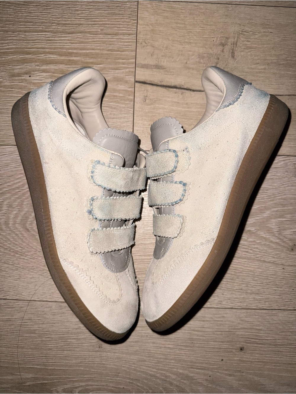 Isabel Marant Low Top Suede Beth Sneakers